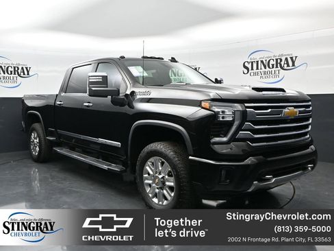Used 2024 Chevrolet Silverado 2500 High Country w/ High Country Premium Package AWD/4WD image 1