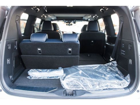 New 2026 INFINITI QX80 4WD w/ Sport Exterior Package image 29