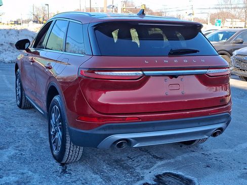 Certified 2022 Lincoln Corsair Standard w/ Equipment Group 101A image 4