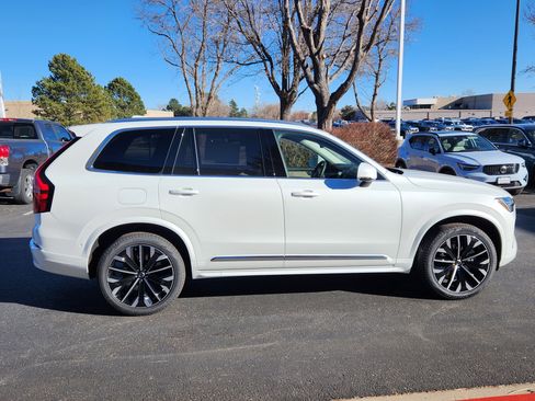New 2026 Volvo XC90 B5 Plus w/ Protection Package image 2