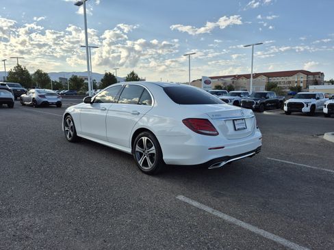 Used 2020 Mercedes-Benz E 350 4MATIC Sedan image 3