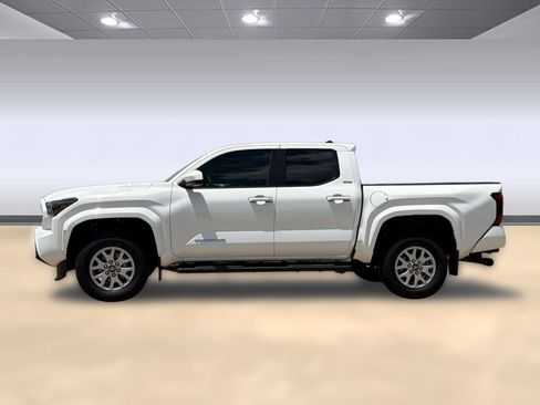 Used 2024 Toyota Tacoma SR5 RWD image 2