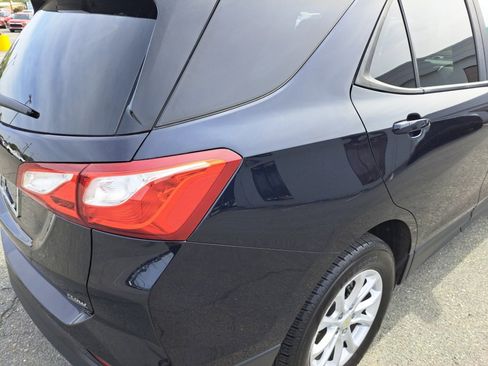 Used 2020 Chevrolet Equinox LS w/ LS Convenience Package image 19