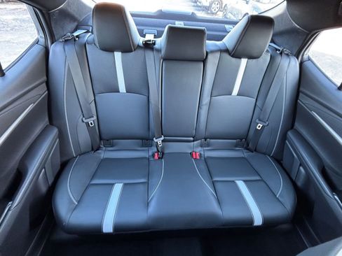 Used 2025 Toyota Camry SE image 38