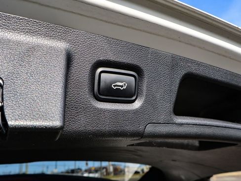 Used 2023 Hyundai Santa Fe SEL image 33