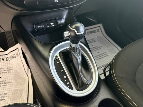 Used 2016 Kia Soul + w/ Designer's Package image 12