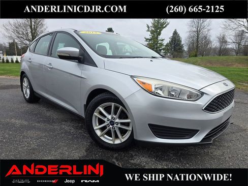Used 2015 Ford Focus SE w/ SE Cold Weather Package image 1