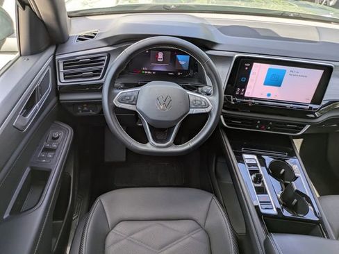Used 2026 Volkswagen Atlas Cross Sport SE FWD image 17