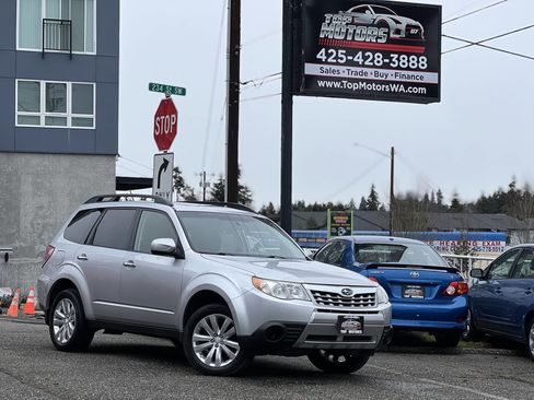 Used 2011 Subaru Forester 2.5X Premium w/ All-Weather Pkg image 2