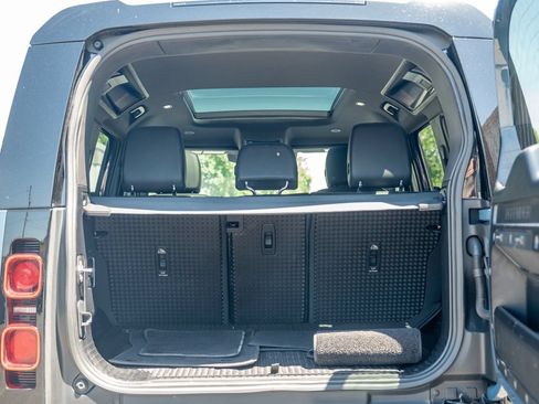 Certified 2023 Land Rover Defender 110 X-Dynamic SE AWD/4WD image 38