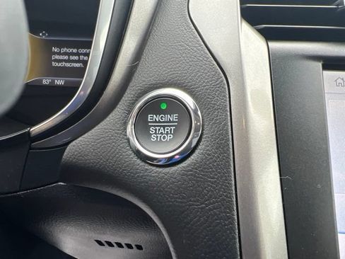 Used 2020 Ford Fusion SE FWD image 27