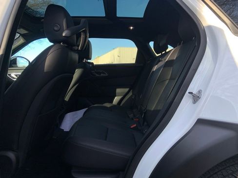 New 2026 Land Rover Range Rover Velar Dynamic SE image 13