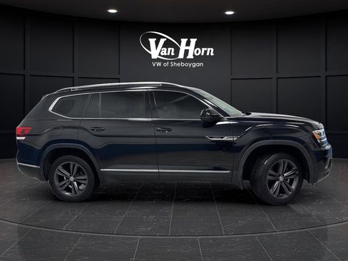 Used 2019 Volkswagen Atlas SEL Premium image 2