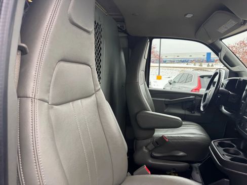 Used 2021 Chevrolet Express 2500 w/ Driver Convenience Package image 12