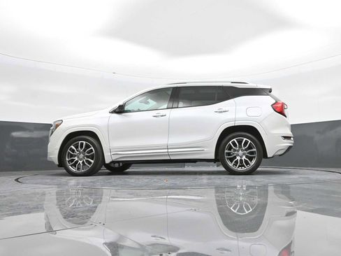 Used 2024 GMC Terrain Denali w/ Denali Premium Package image 41