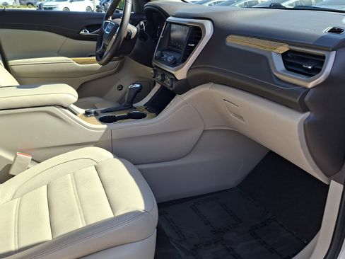 Used 2019 GMC Acadia Denali w/ Technology Package FWD image 24