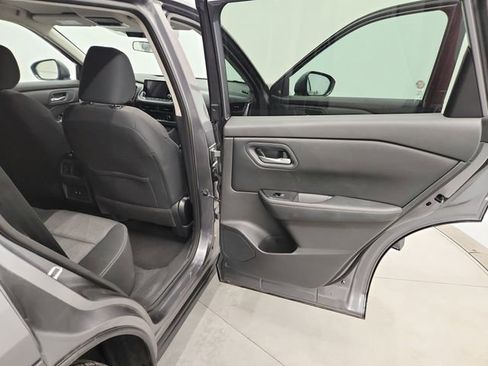 Used 2024 Nissan Rogue SV image 36