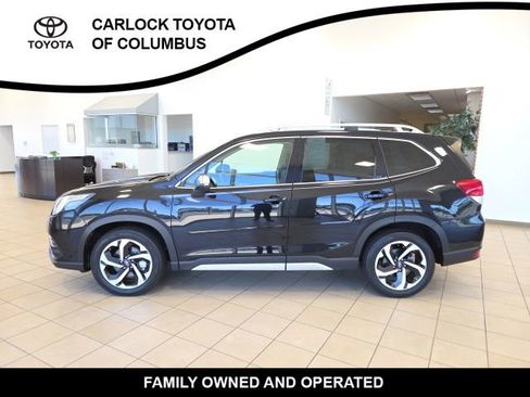 Used 2022 Subaru Forester Touring AWD/4WD image 2