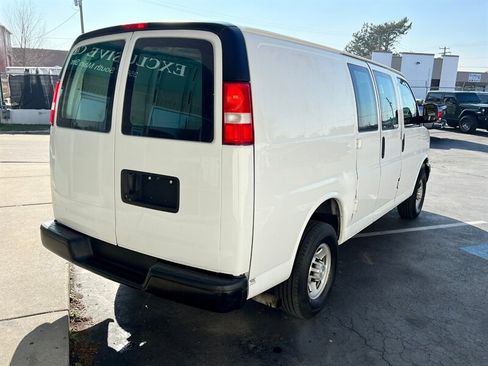 Used 2019 Chevrolet Express 2500 w/ Driver Convenience Package image 7