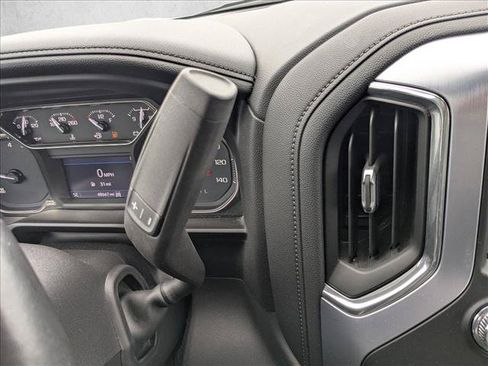 Used 2020 GMC Sierra 1500 SLT w/ X31 Off-Road Package AWD/4WD image 11