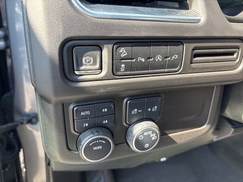 Used 2021 Chevrolet Tahoe Z71 image 26