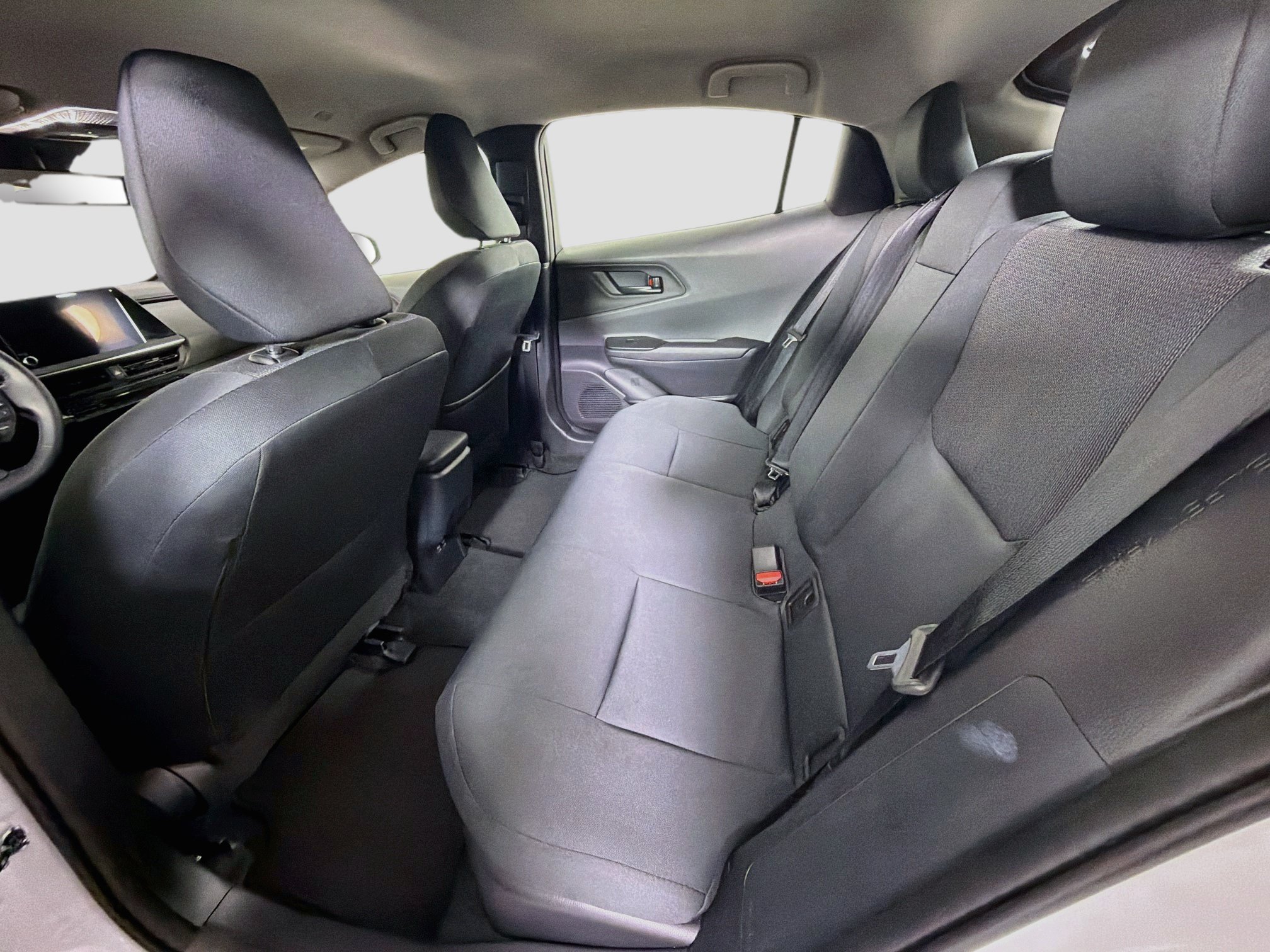 Used 2026 Toyota Prius LE FWD image 25
