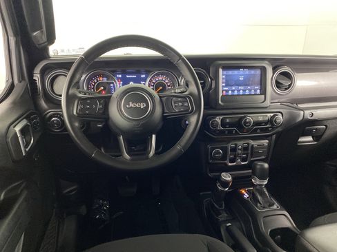 Used 2022 Jeep Gladiator Sport image 18