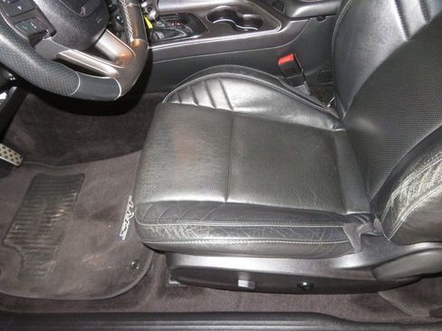 Used 2016 Dodge Challenger SRT Hellcat image 19