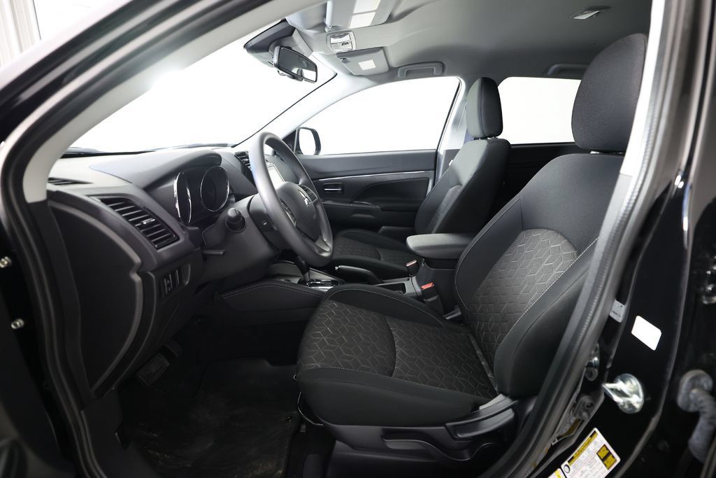 Used 2026 Mitsubishi Outlander Sport ES AWD/4WD image 14