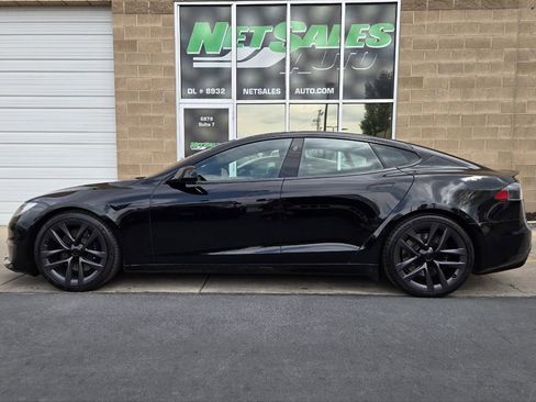 Used 2021 Tesla Model S Plaid image 2