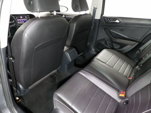 Used 2024 Volkswagen Jetta SE FWD image 10