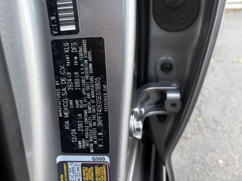 Used 2025 Kia K4 LXS image 29