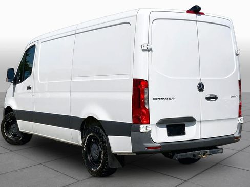 Used 2022 Mercedes-Benz Sprinter 2500 image 12