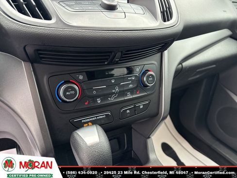 Used 2017 Ford Escape SE w/ Equipment Group 201A image 18