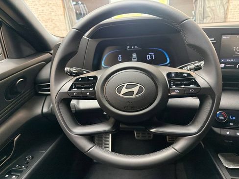 New 2026 Hyundai Elantra SEL Sport FWD image 17