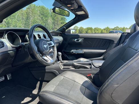 Used 2020 Ford Mustang Premium RWD image 12