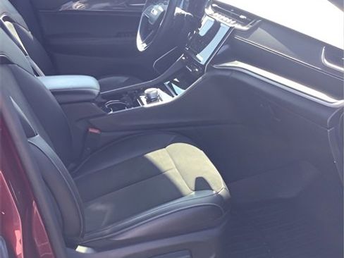 Certified 2022 Jeep Grand Cherokee L Altitude image 11