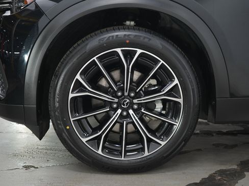 Certified 2025 MAZDA CX-70 Plug-In Hybrid w/ Premium Plus AWD/4WD image 30