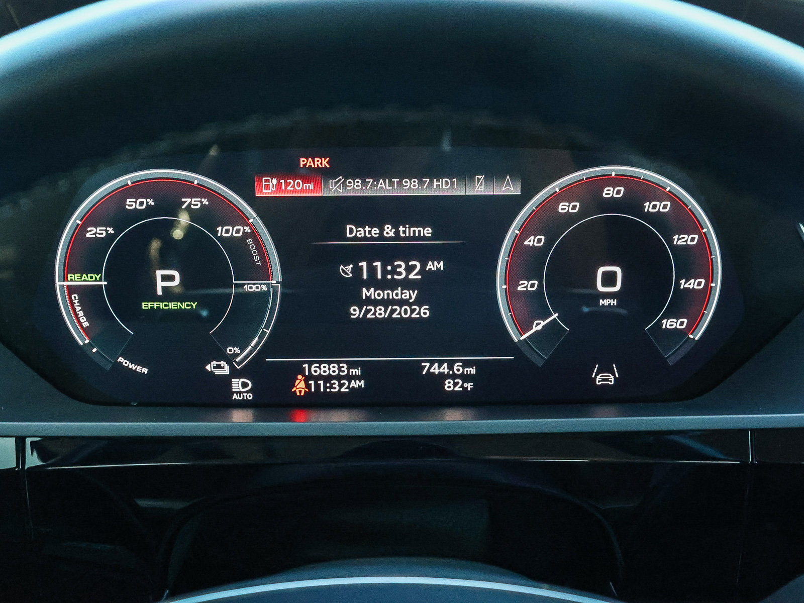 Used 2024 Audi Q8 e-tron Premium AWD/4WD image 26