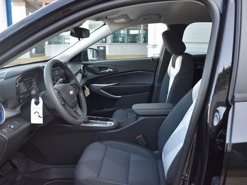 New 2026 Chevrolet Trax LS w/ LS Convenience Package image 14