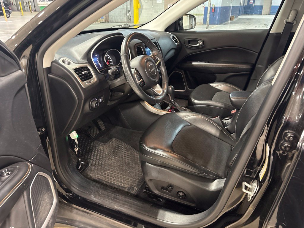 Used 2018 Jeep Compass Latitude w/ Popular Equipment Group AWD/4WD image 13