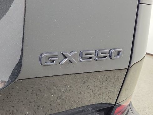 Used 2024 Lexus GX 550 AWD/4WD image 9
