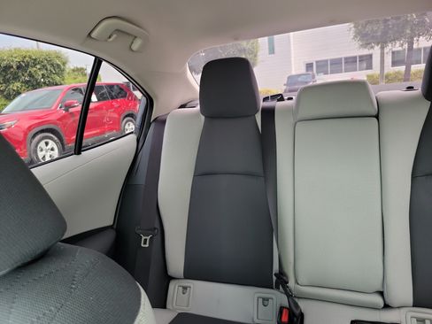 Used 2025 Toyota Corolla LE w/ Convenience Package FWD image 20