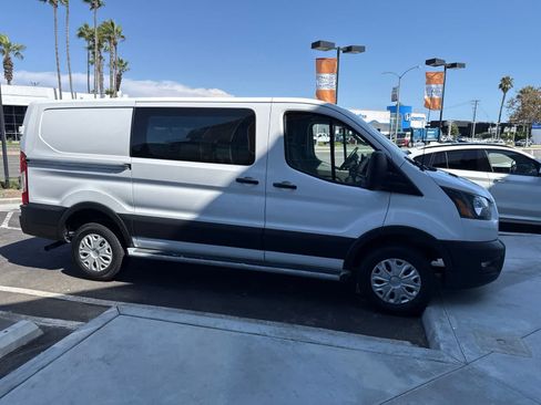 Used 2025 Ford Transit 250 Low Roof w/ Exterior Upgrade Package RWD image 8