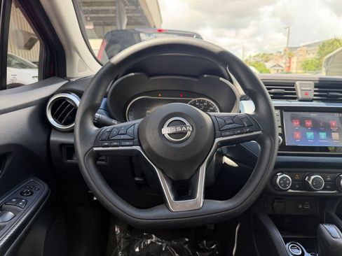 Used 2025 Nissan Versa SV FWD image 25