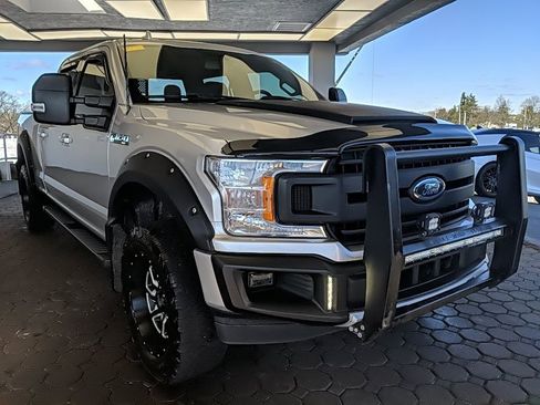 Used 2018 Ford F150 XLT w/ Equipment Group 302A Luxury AWD/4WD image 4