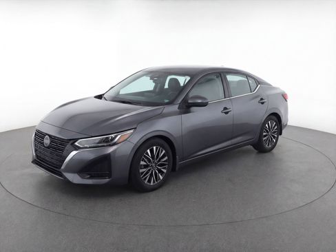 Used 2024 Nissan Altima 2.5 SV image 3