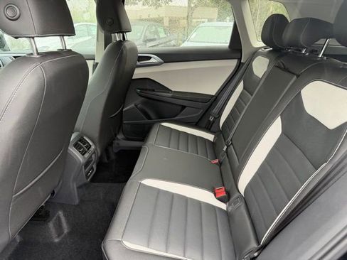 New 2026 Volkswagen Taos SEL AWD/4WD image 7