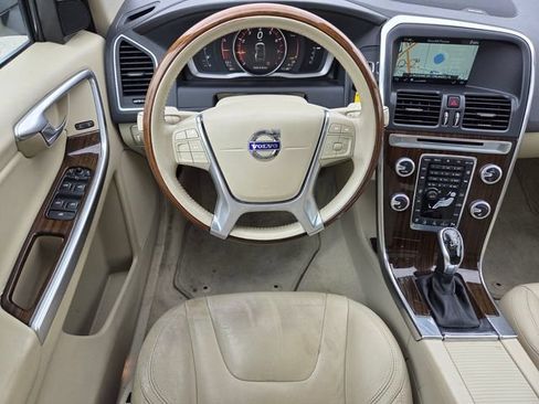 Used 2017 Volvo XC60 T5 Inscription FWD image 12