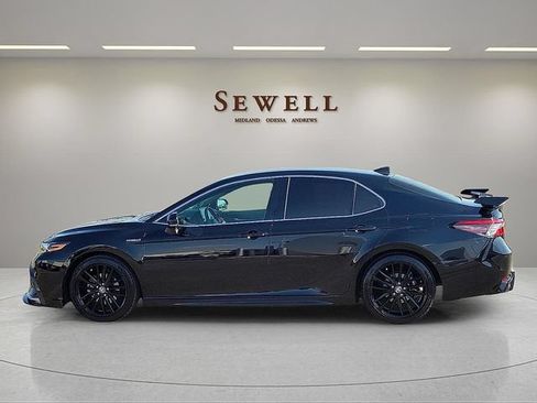Used 2021 Toyota Camry XSE w/ Navigation Upgrade Package FWD image 2
